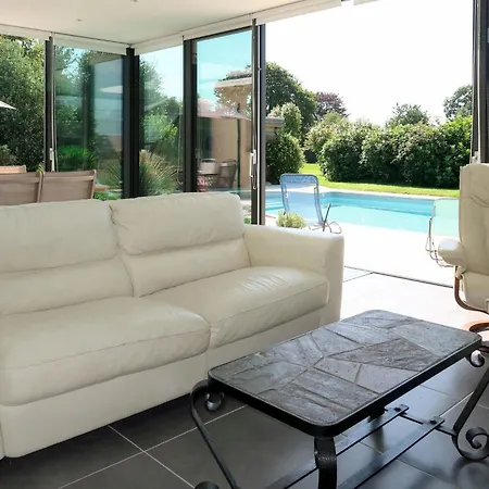 بيت للعطل La Hutte De Panoramix By Interhome